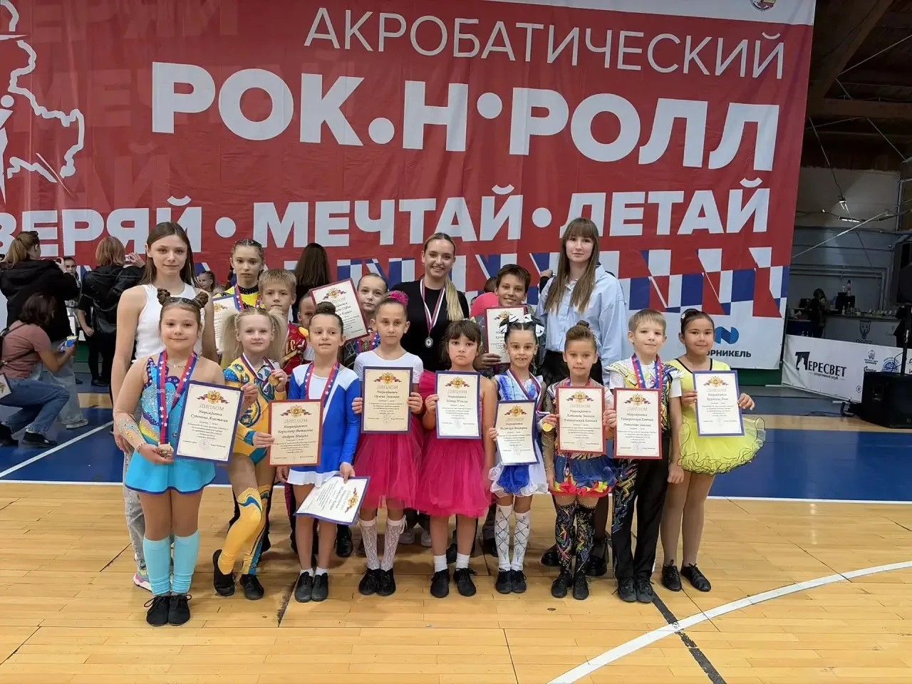 🏆 3 октября в Ростове-на-Дону прошёл открытый турнир города по акробатическому рок-н-роллу.
